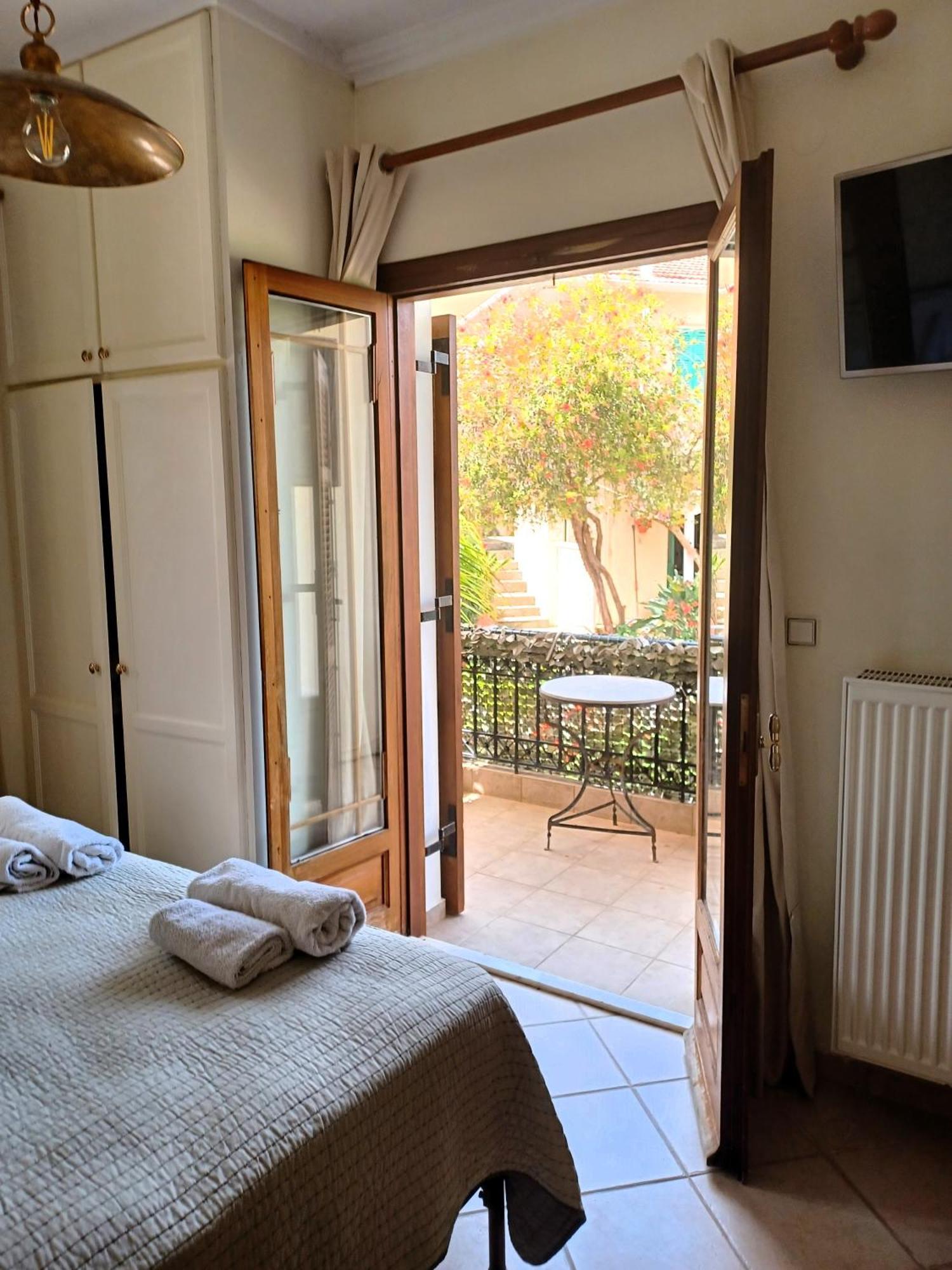 Philippos Hotel Apartments Nikiana Luaran gambar
