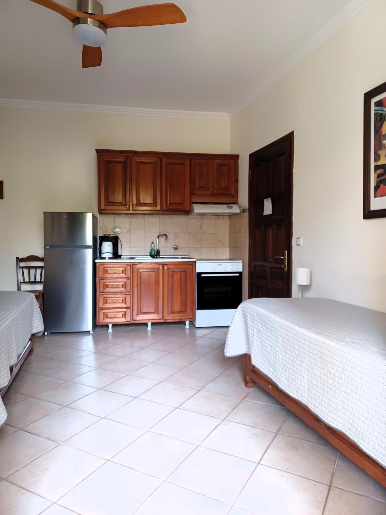 Philippos Hotel Apartments Nikiana Luaran gambar